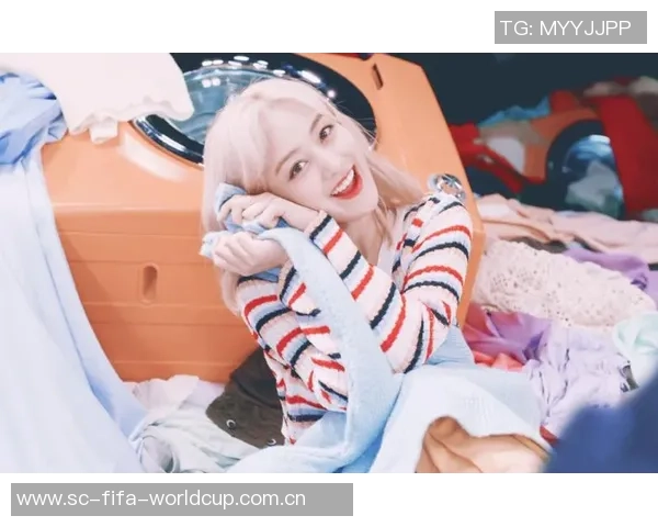 韩国女爱豆与足球明星的跨界合作引发热议，粉丝们的狂热追捧与期待
